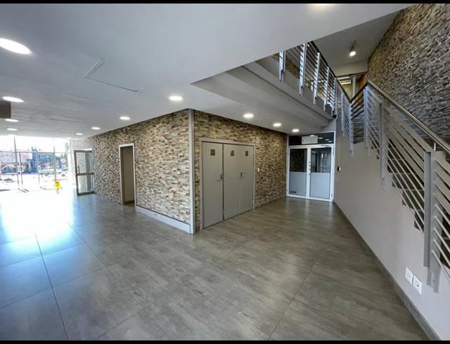BUSINESS PROPERTY TO RENT IN MIDSTREAM ESTATE